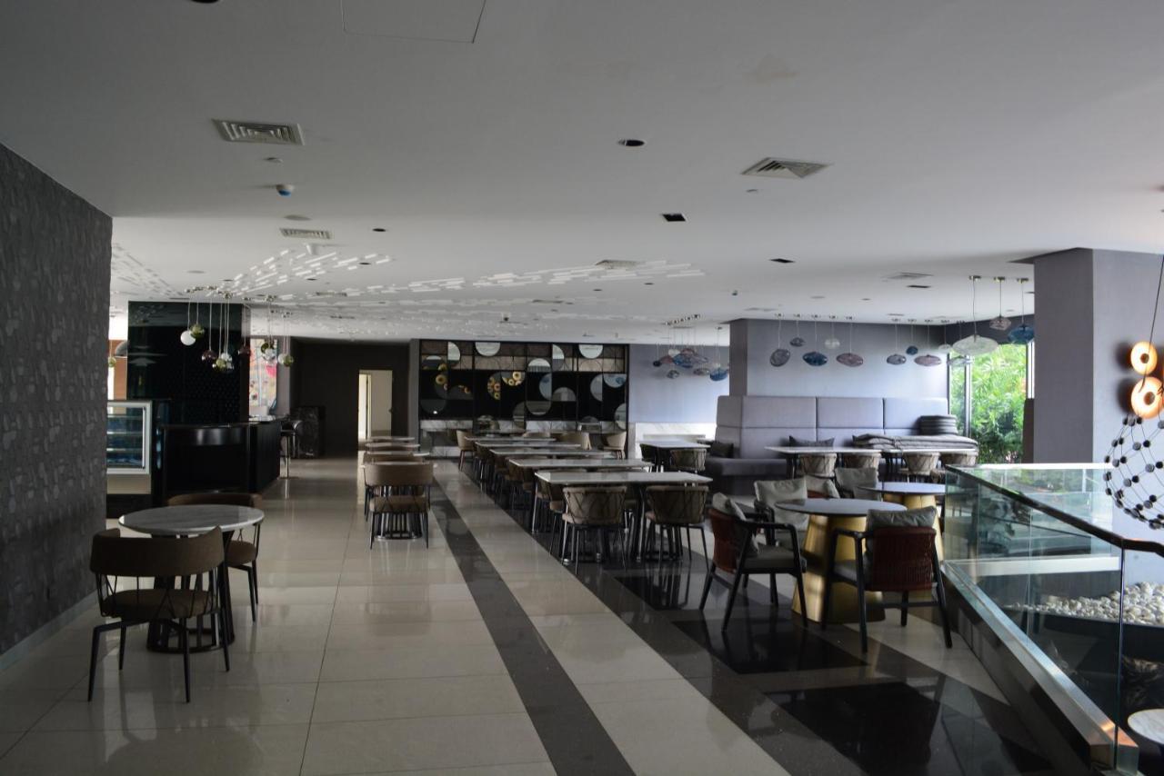 Luxxe Interior Design Condo - Novotel Residences At Acqua Private Residences Mandaluyong ภายนอก รูปภาพ