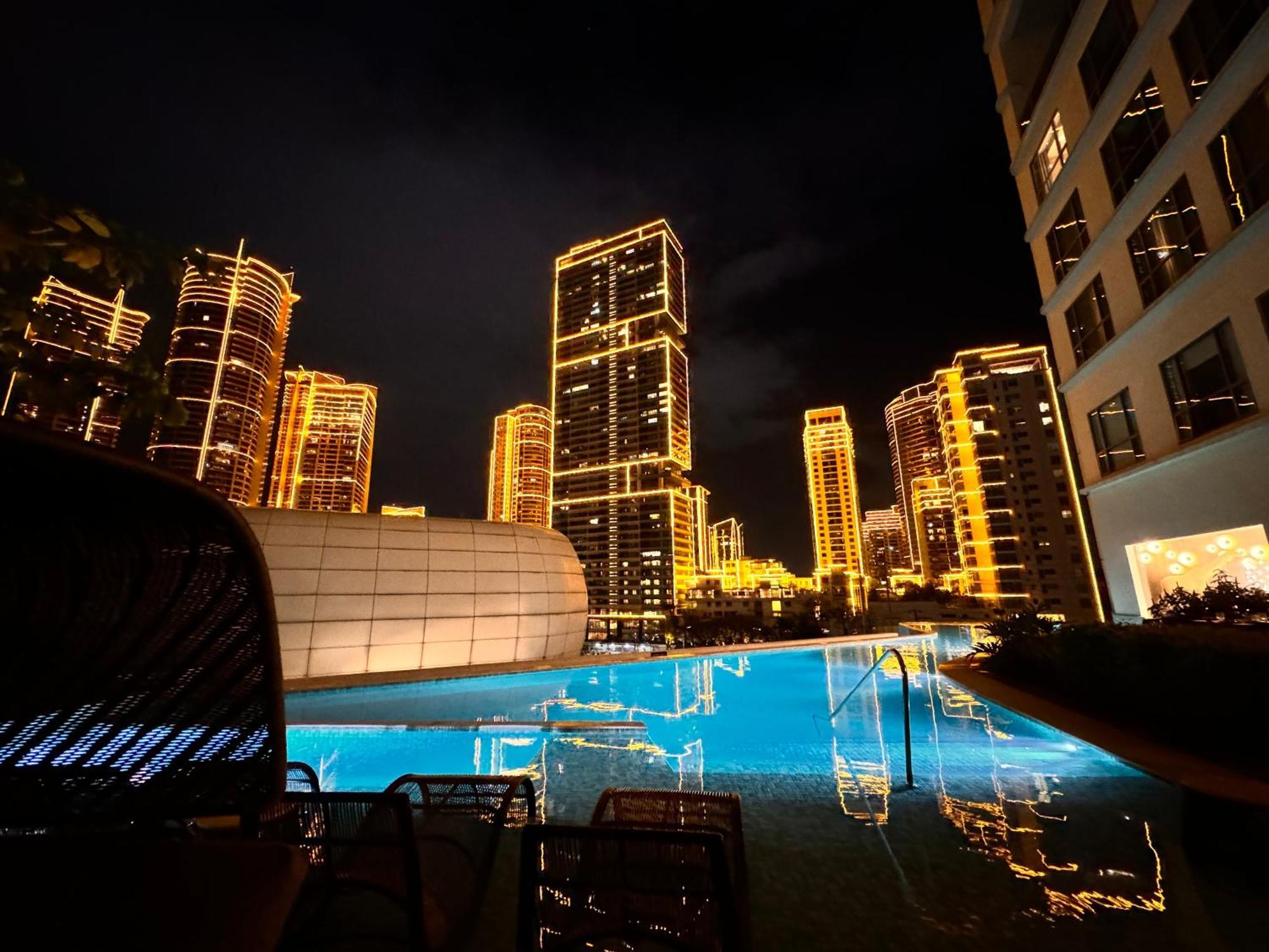 Luxxe Interior Design Condo - Novotel Residences At Acqua Private Residences Mandaluyong ภายนอก รูปภาพ